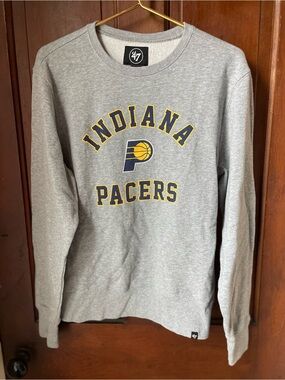 '47 women's medium gray Indiana Pacers sweatshirt